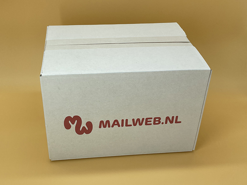 Witte doos met bedrukking